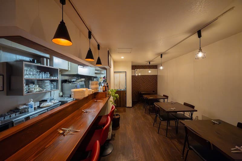 BISTRO La planque (ラ・プランク)