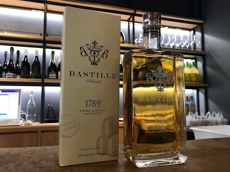 Wine & Whisky BaPhare by Vin et Bonheur