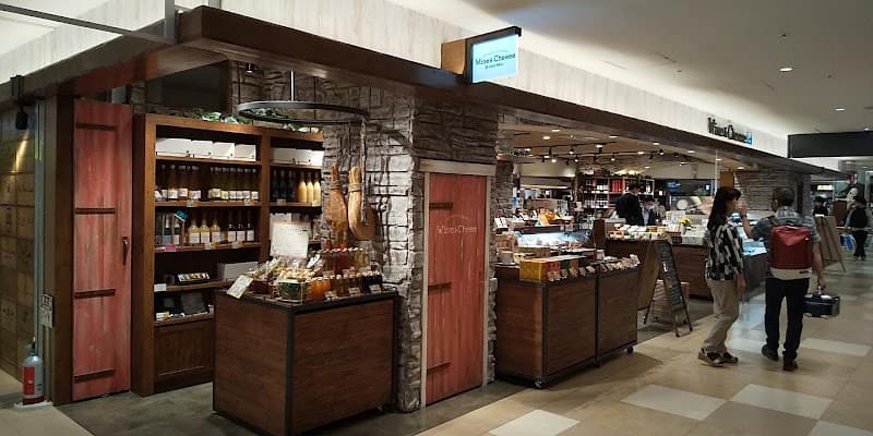 Wine & Cheese 北海道興農社 (ワイン・アンド・チーズ 北海道興農社)