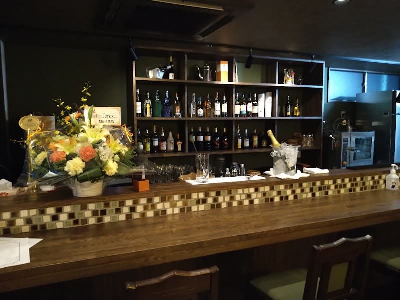 チーズを愛するWine&Bar Jerez