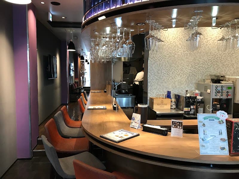 World Wine Bar by Pieroth 横浜元町店