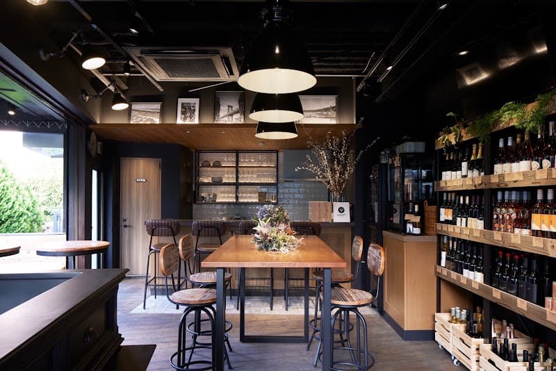 go-to wine shop & bar