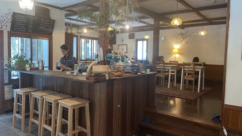 CAFE & RESTAURANT ZU-THONES