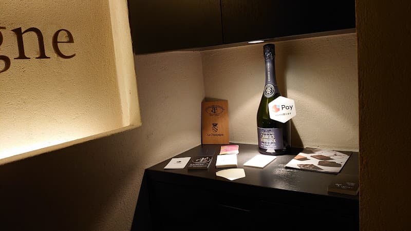 La Champagne(ラ・シャンパーニュ)