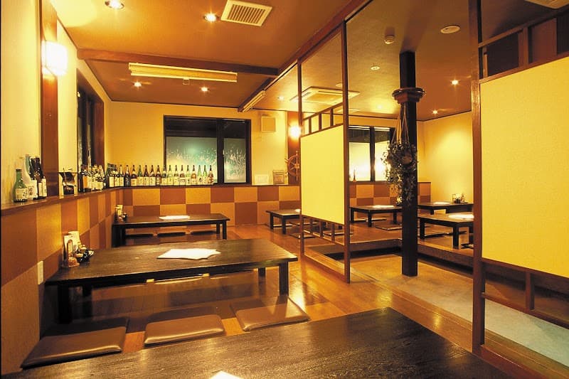 舶来屋黒船 西尾張部店