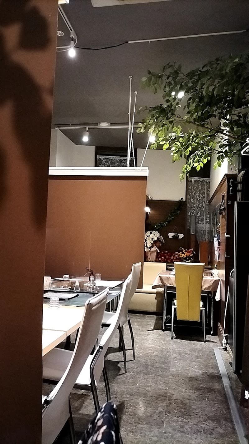 レストラン エピ ルルサス店