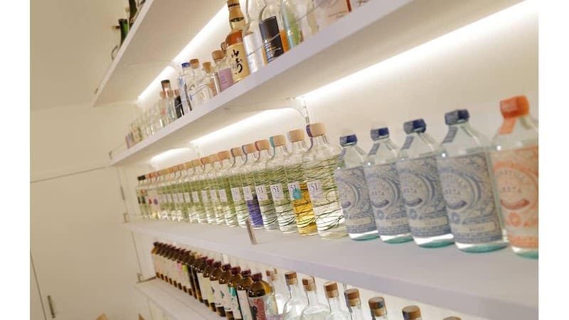 select gallery & bar "baku"