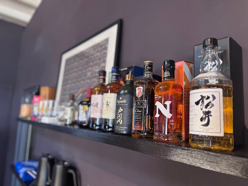 Bar 月とグラス|ウイスキーがメインのバー🥂
