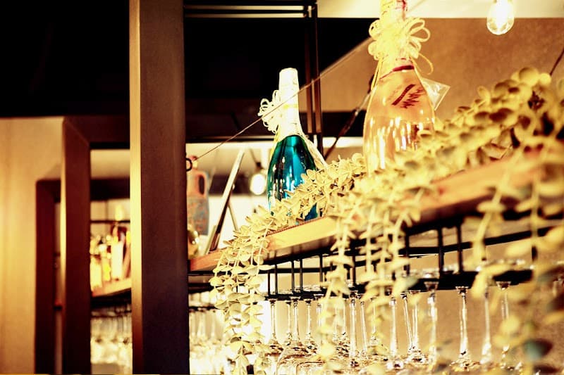 Si-ma'am WINEBAR