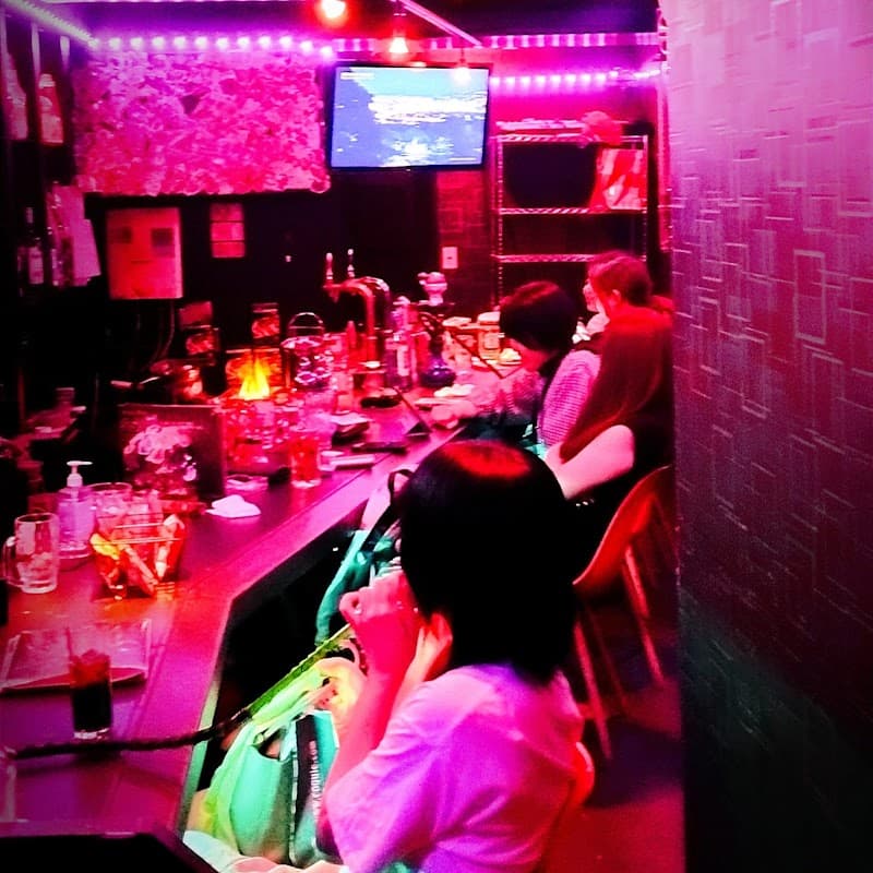 シーシャ バー フーカーズ