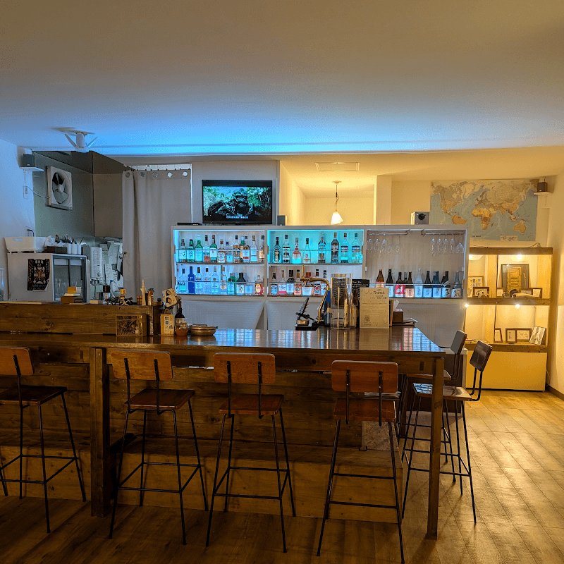Bar&Coffee Transit. (バーアンドコーヒー トランジット)南熊本のカウンターバー