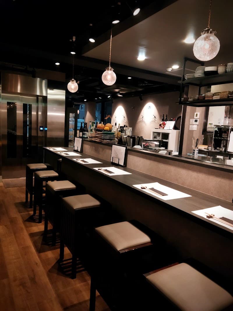 ワインと日本酒居酒屋Hana