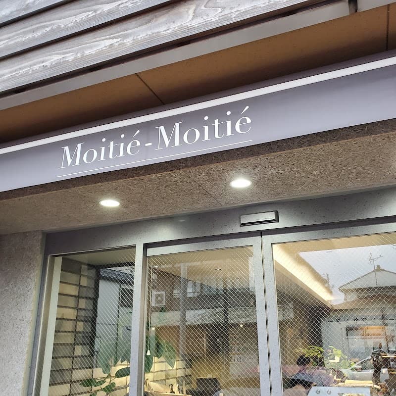 チーズとワインMoitiè-Moitiè(モワチエ-モワチエ)